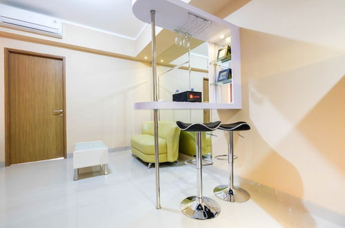 Photo 12 - Bright and Stylish 1BR The Oasis Apartment Cikarang