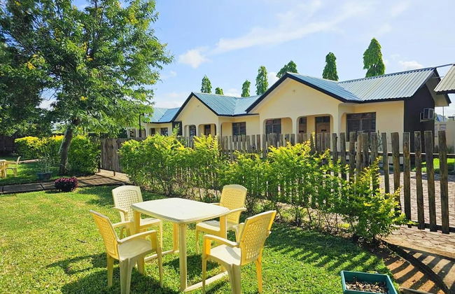 Remarkable 10-bed Cottages in Bagamoyo - Photo 1