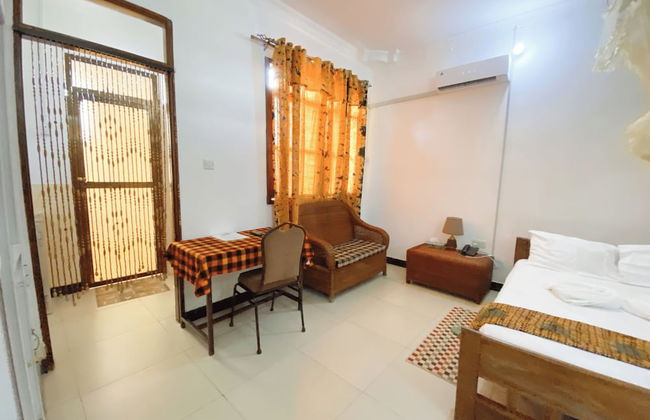 Remarkable 10-bed Cottages in Bagamoyo - Photo 9