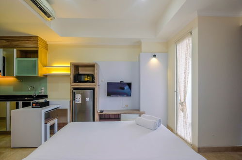 Photo 12 - Warm and Cozy Studio at Menteng Park Apartment