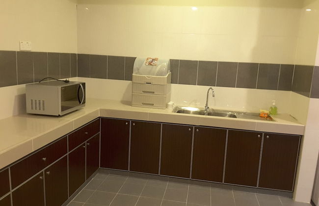 Laman Kurnia Holiday House - Foto 13