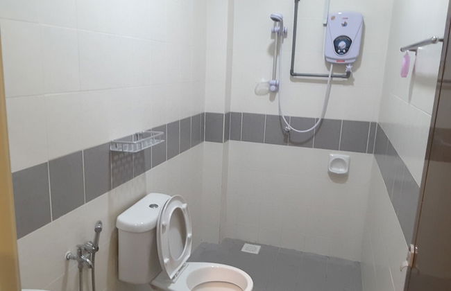 Laman Kurnia Holiday House - Foto 33