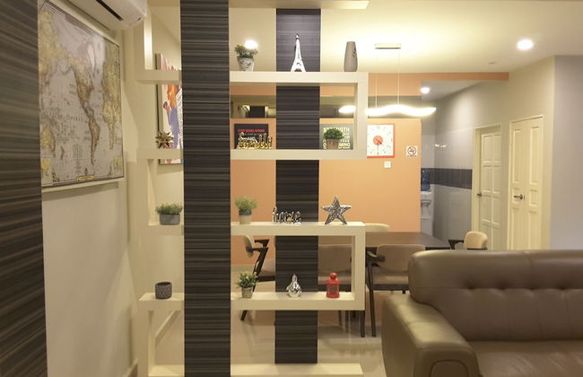 Laman Kurnia Holiday House - Foto 14