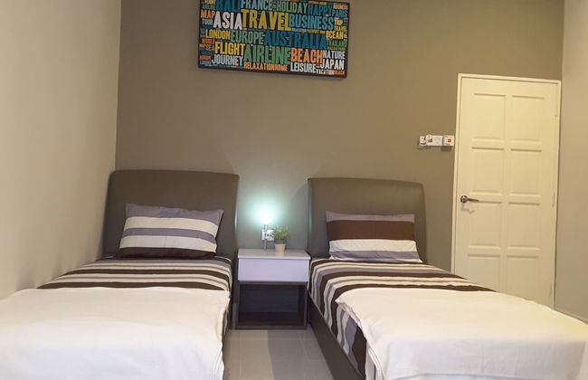 Laman Kurnia Holiday House - Foto 5