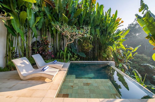 Photo 12 - Romantic Jungle Villa, 1 BR, Ubud With Staff