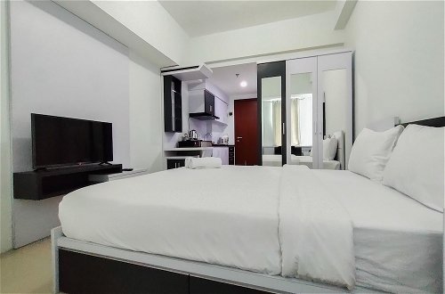 Photo 17 - Compact and Cozy Tamansari Mahogany Studio Apartment