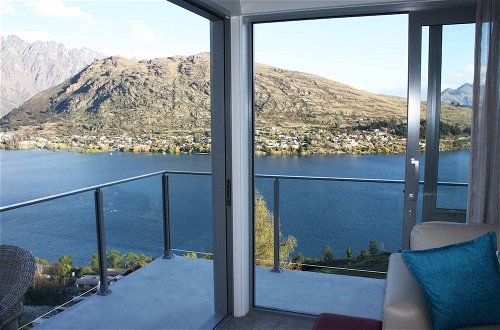 Photo 27 - Remarkable Lake View Townhouse Queenstown Hill