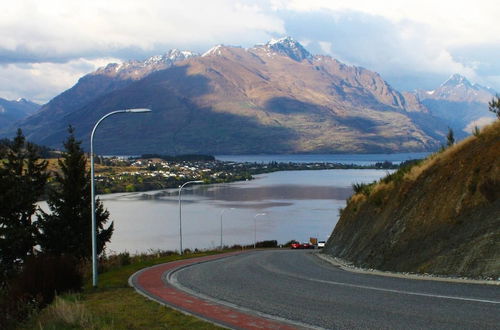 Photo 34 - Lake View Apartment Queenstown Hill