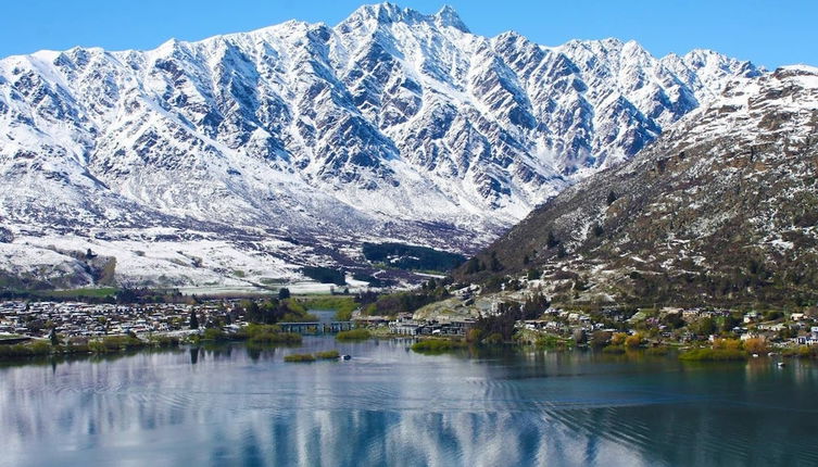 Photo 1 - Remarkable Lake View Townhouse Queenstown Hill