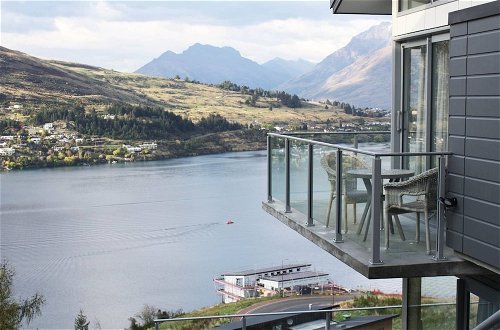Photo 28 - Remarkable Lake View Townhouse Queenstown Hill
