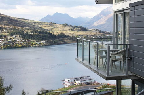 Photo 28 - Remarkable Lake View Townhouse Queenstown Hill