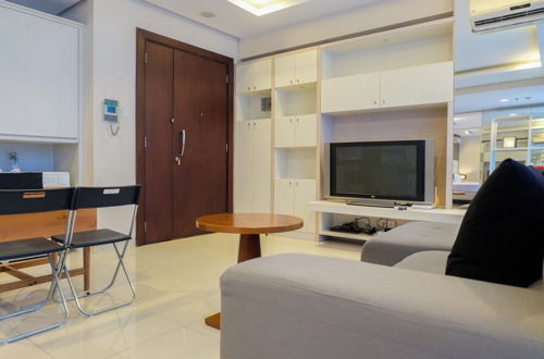 Photo 27 - Spacious Studio Apartment The Mansion At Kemang