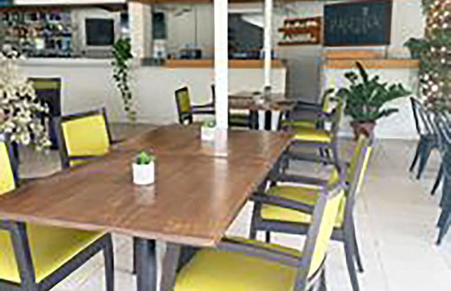 Rockley Golf 810 is a 2 Bedroom, 2 Bathroom 1st Floor Apartment With Pool - Foto 25