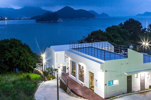 Photo 12 - Geoje Star Marine Pool Villa Pension - F