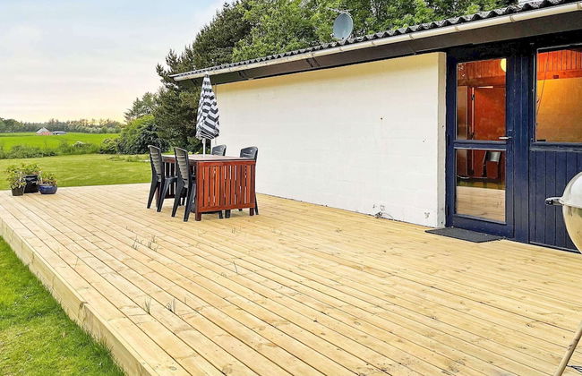 Tranquil Waterfront Retreat-by Traum - Photo 14