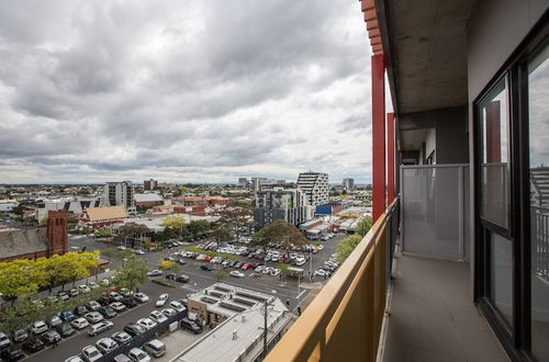 Photo 14 - Elegant 2br@footscray Station