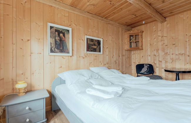 Greystone House - Historic - Unique - Photo 3