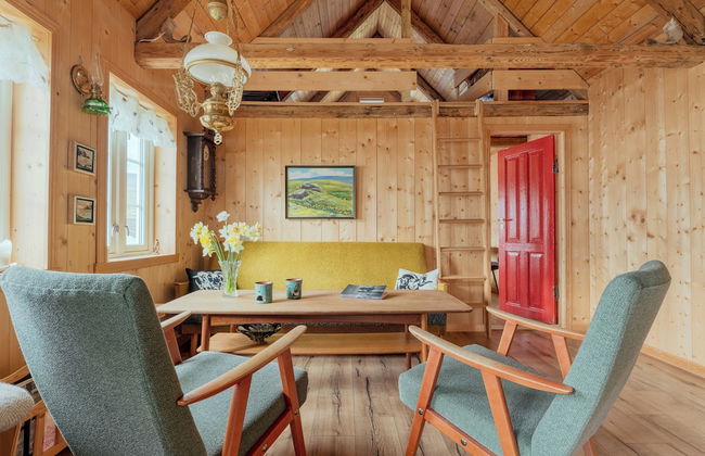 Greystone House - Historic - Unique - Photo 11