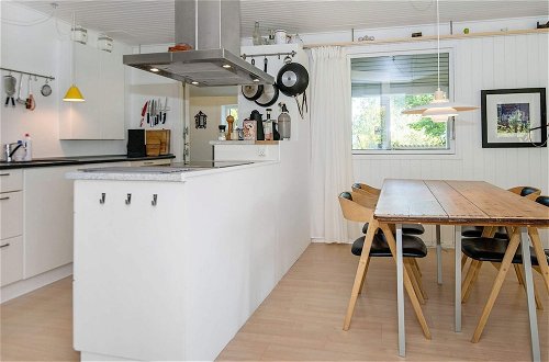 Photo 9 - 5 Person Holiday Home in Ebeltoft