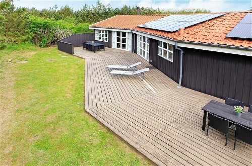 Photo 22 - 10 Person Holiday Home in Lokken