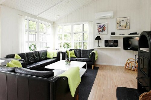 Photo 13 - 10 Person Holiday Home in Lokken