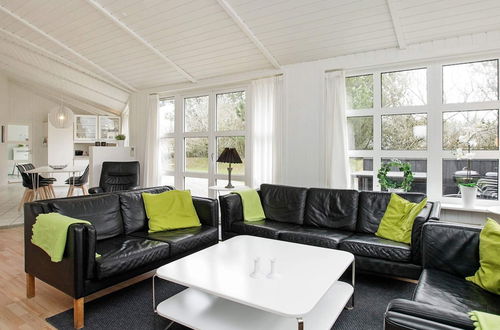 Photo 17 - 10 Person Holiday Home in Lokken