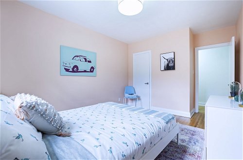 Foto 10 - Vibrant Apartment in Forest Hill (Free Parking)