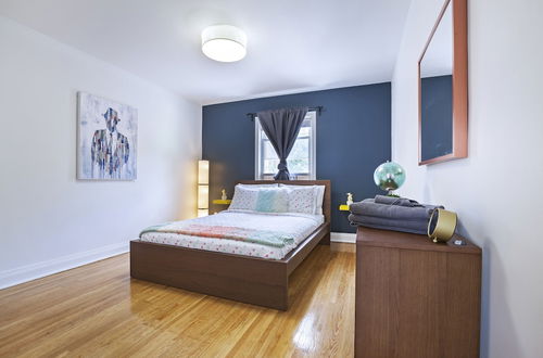 Photo 7 - Vibrant Apartment in Forest Hill (Free Parking)