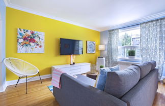 Photo 2 - Vibrant Apartment in Forest Hill (Free Parking)