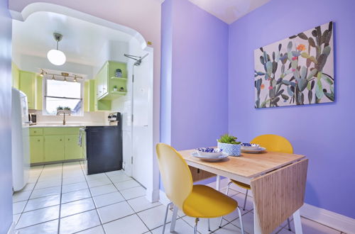 Photo 13 - Vibrant Apartment in Forest Hill (Free Parking)