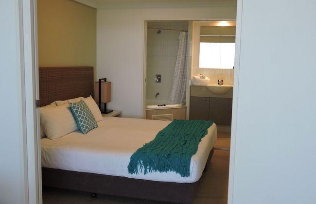 BASE Holidays - Ettalong Beach Premium Apartments - Photo 9