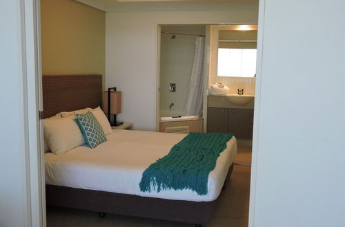 Photo 9 - BASE Holidays - Ettalong Beach Premium Apartments