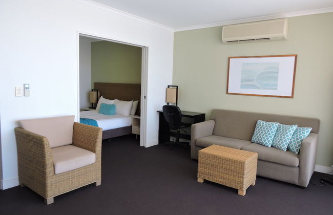 BASE Holidays - Ettalong Beach Premium Apartments - Photo 25