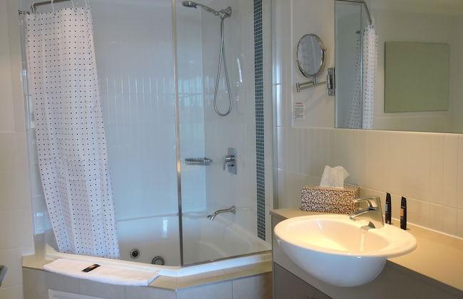 BASE Holidays - Ettalong Beach Premium Apartments - Photo 44