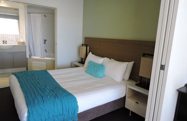BASE Holidays - Ettalong Beach Premium Apartments - Photo 8
