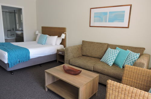 Photo 27 - BASE Holidays - Ettalong Beach Premium Apartments