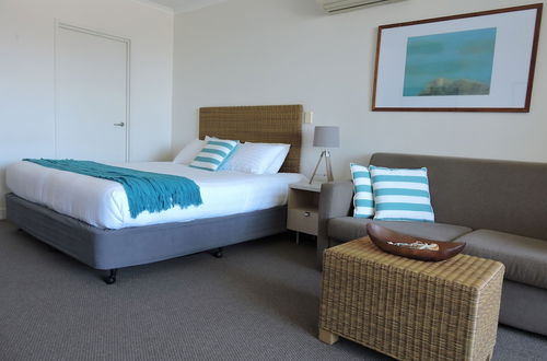 Photo 28 - BASE Holidays - Ettalong Beach Premium Apartments