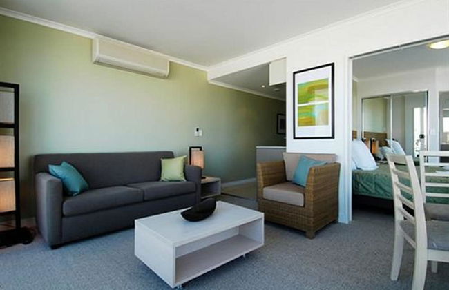 BASE Holidays - Ettalong Beach Premium Apartments - Photo 6
