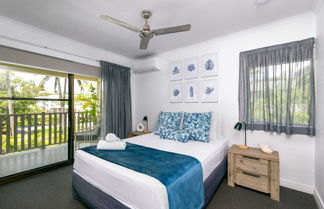 Photo 3 - Seascape Holiday-Tropical Reef Apartment