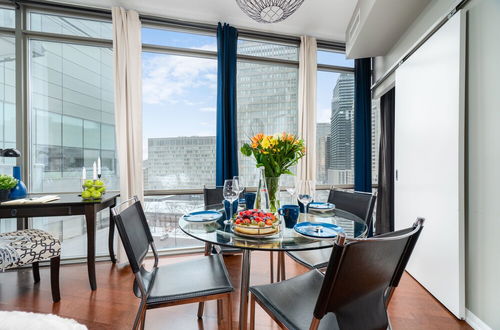 Photo 14 - QuickStay - Luxurious 2-Bedroom Condo, Downtown Core