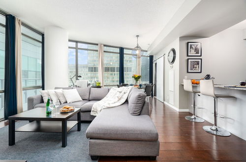 Photo 3 - QuickStay - Luxurious 2-Bedroom Condo, Downtown Core