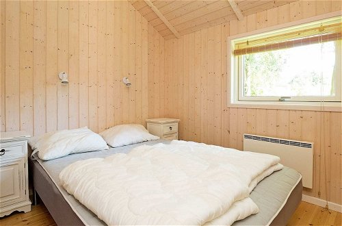 Foto 4 - 6 Person Holiday Home in Hojby