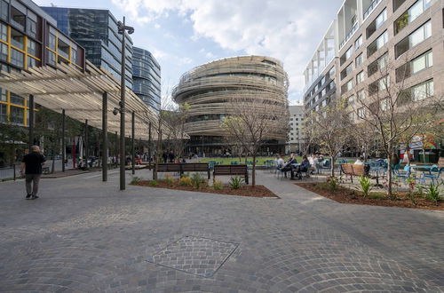 Photo 14 - Modern Apartment in Darling Harbour