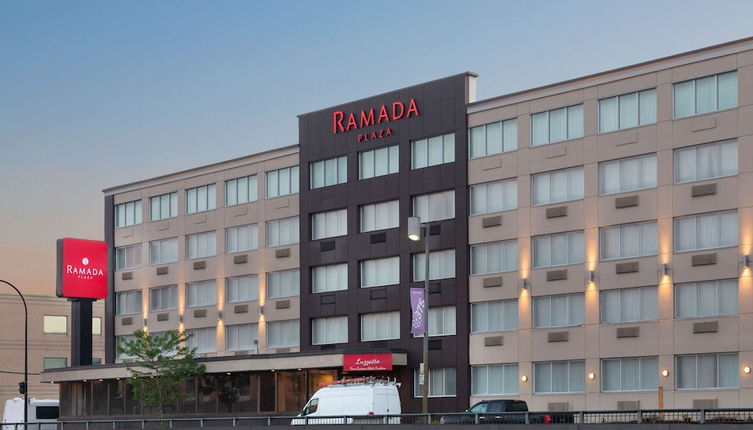 Photo 1 - Ramada Plaza by Wyndham Montreal