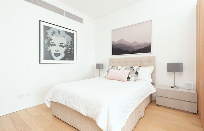 Stunning Potts Point Apartment - Photo 4
