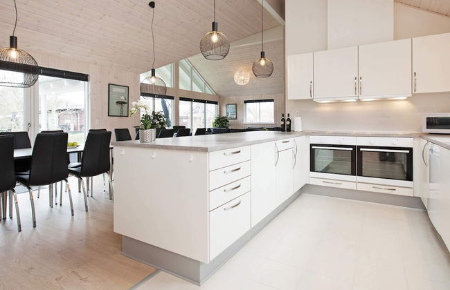 18 Person Holiday Home in Hojby - Foto 22
