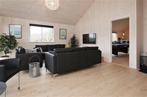 Photo 13 - 18 Person Holiday Home in Hojby