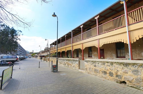 Photo 37 - Central 3 Bedroom Heritage House in Fremantle