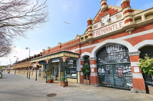 Photo 33 - Central 3 Bedroom Heritage House in Fremantle