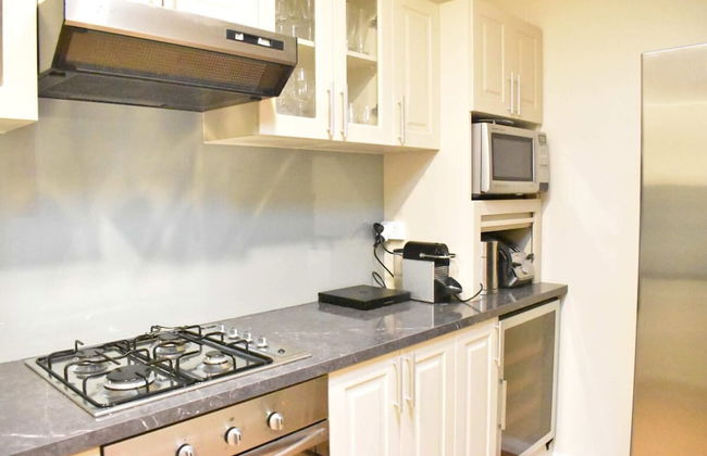 Professionally Cleaned 2bdr Villa, Great Location - Photo 5